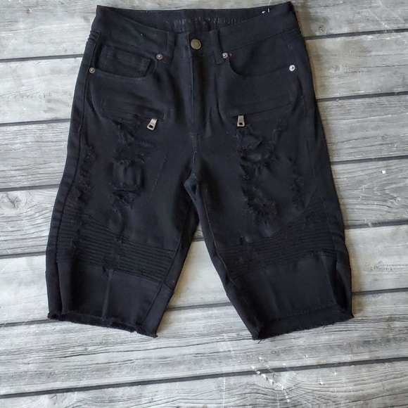 Rue 21 Black Distressed Bermuda Jean Shorts Sz 26 - Picture 1 of 6